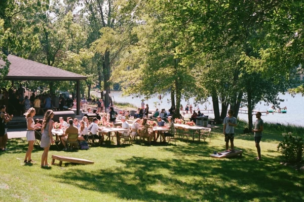 11-outdoor-reception-Medium-600×398